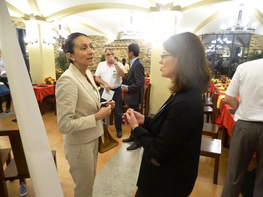 Vanessa Moriel speaking with the organizer, Ms. Kathrin Brueggemeier, after the conference. 