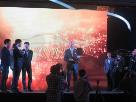 The "China SUV of the Year" award was given to the Porsche Macan. The prize was accepted by Dr. Manfred Brunl, Vice President Marketing of Porsche China. 